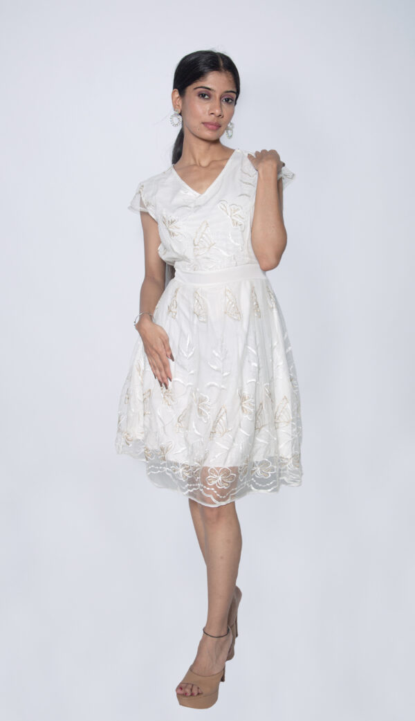 WHITE & WHITE FLORAL NET ONE PIECE - Image 2