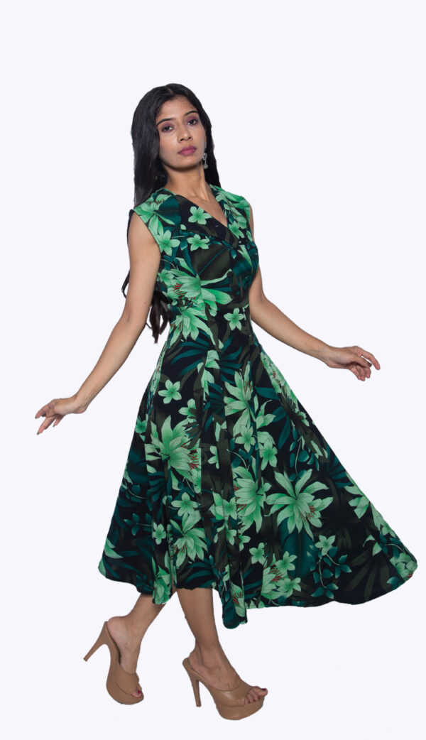 GREEN FLORAL PRINT SLEEVELESS GOWN