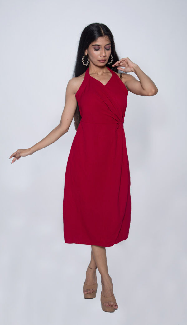 MAJENTA FULL LENGTH PARTY WEAR BACKLESS & SLEEVELESS - Image 3