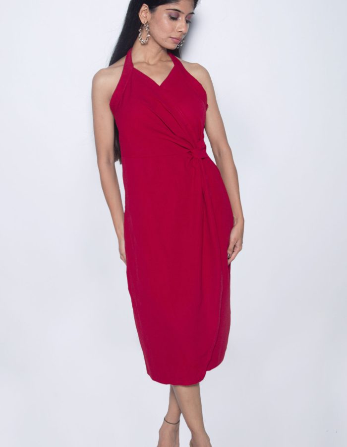 MAJENTA FULL LENGTH PARTY WEAR BACKLESS & SLEEVELESS